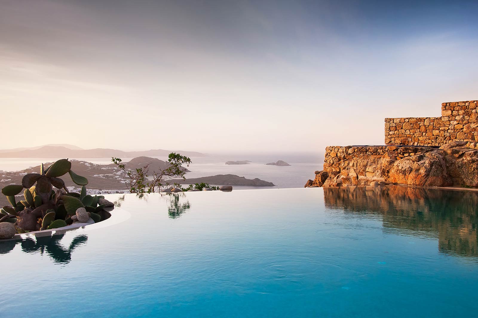 Luxury Accommodation Assistance